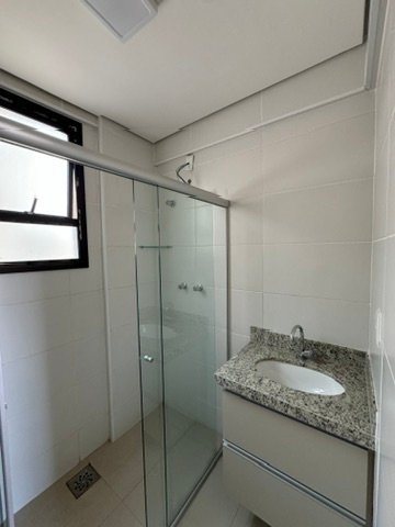 Apartamento todo reformado no Gutierrez — antes